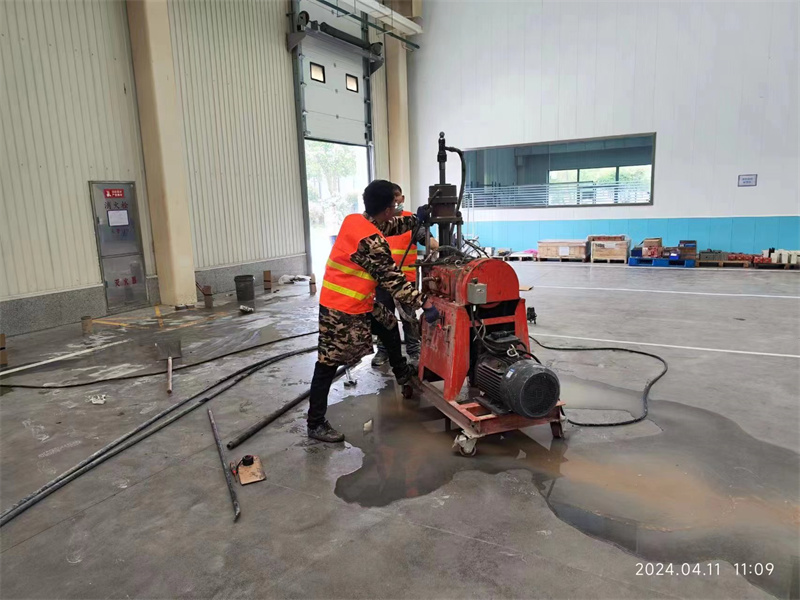 如皋厂房地面下沉塌陷注浆加固施工